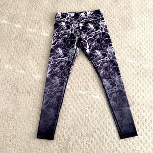 VIE ACTIVE Ombré Marble Leggings